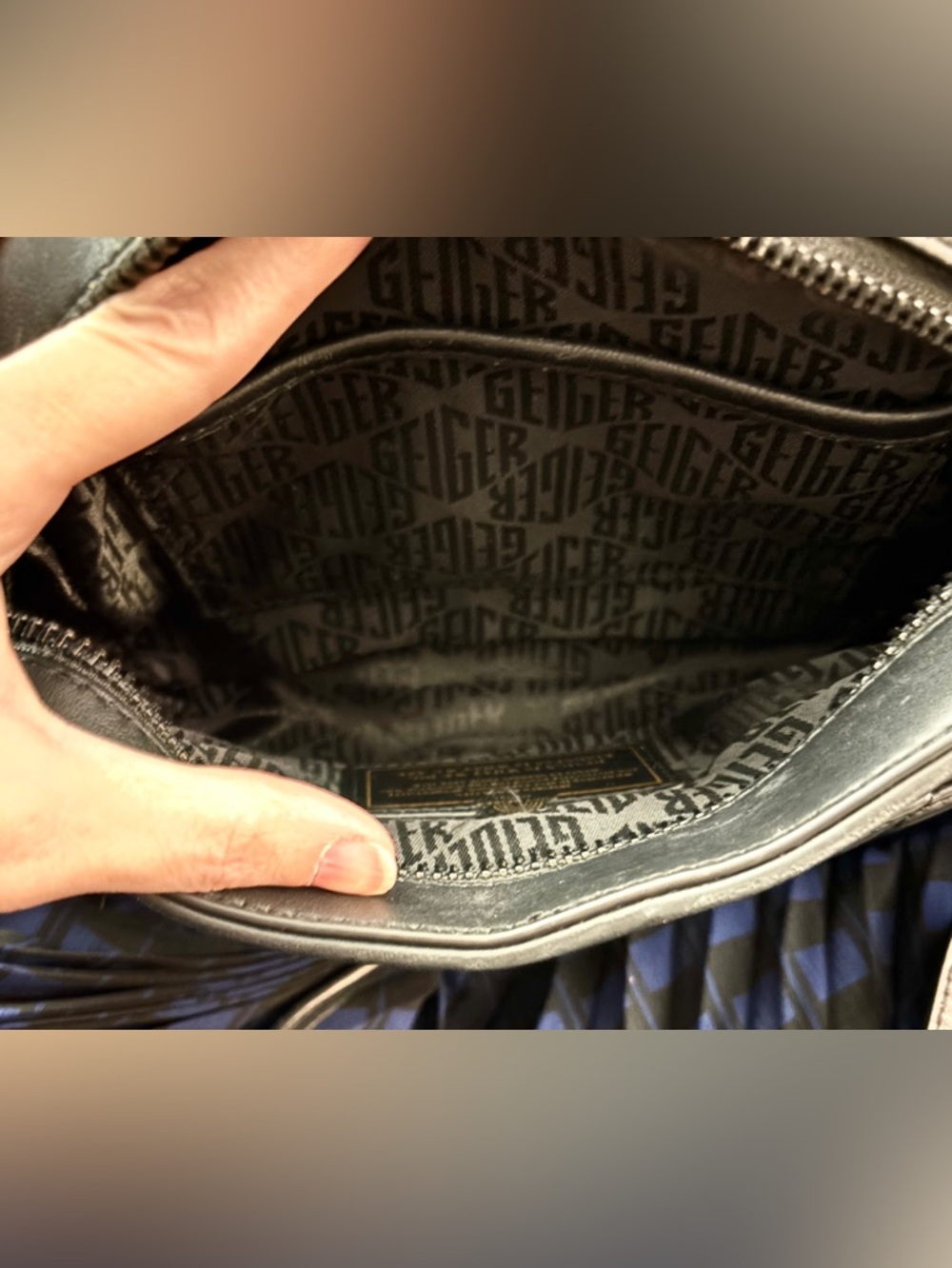 Kurt Geiger Black Quilted Leather Crossbody-Black Matte Hardware, NEW, R-$165 - Picture 6 of 14